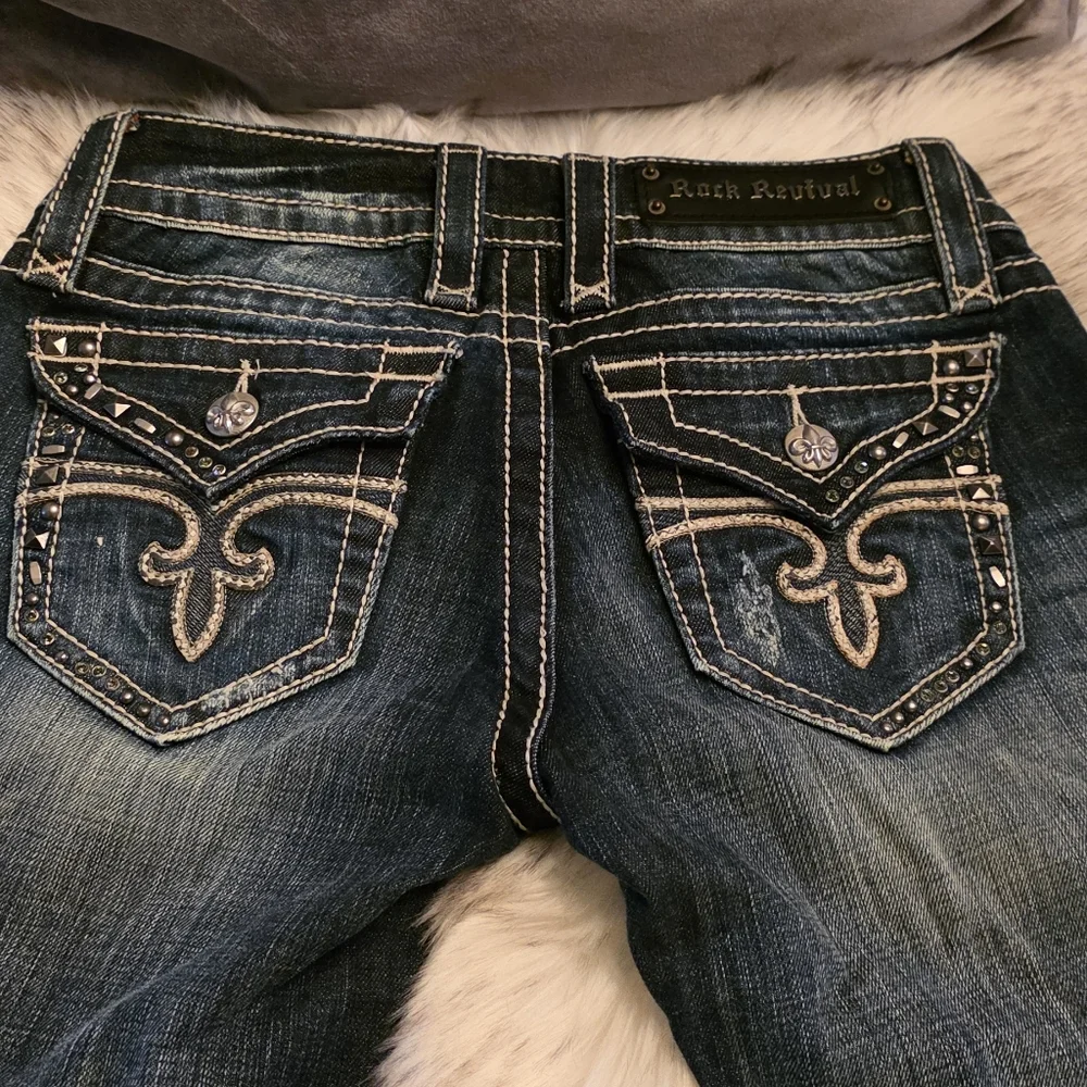 Rock Revival Noel Bootcut Jeans Size 26 Heavy Stitch Distressed Like New